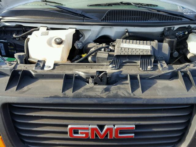 1GTGG25V561164759 - 2006 GMC SAVANA G25 WHITE photo 7