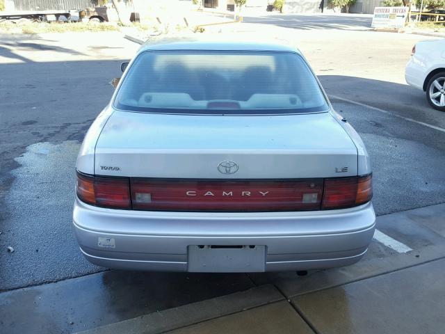 JT2SK12E3R0231482 - 1994 TOYOTA CAMRY LE BLUE photo 9