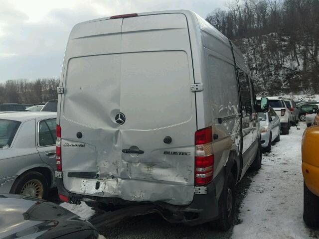 WD3PE7CC8D5787541 - 2013 MERCEDES-BENZ SPRINTER 2 SILVER photo 4