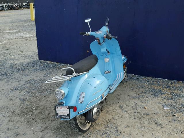 L5YTCKPA7E1117566 - 2013 ACURA SCOOTER BLUE photo 4