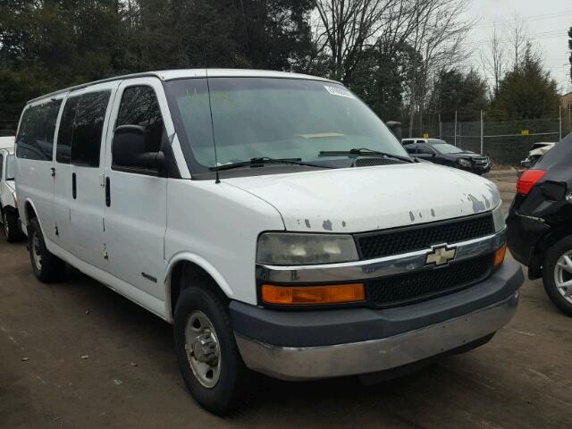 1GAHG39U331201632 - 2003 CHEVROLET EXPRESS G3 WHITE photo 1