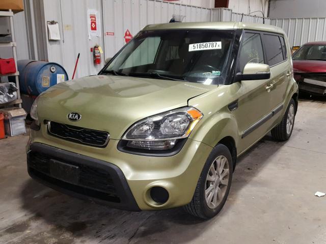 KNDJT2A60D7576758 - 2013 KIA SOUL + GREEN photo 2