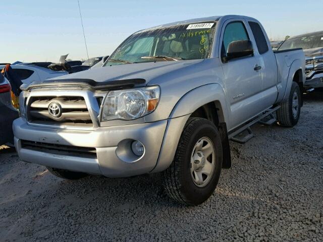 5TETU4GN3AZ720159 - 2010 TOYOTA TACOMA PRE GRAY photo 2