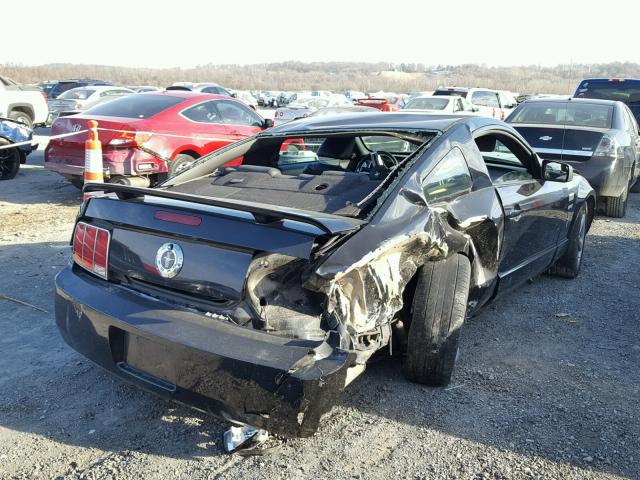1ZVFT80N765248377 - 2006 FORD MUSTANG BLACK photo 4