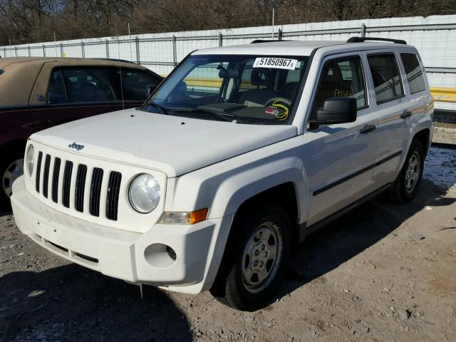 1J8FF28W38D736120 - 2008 JEEP PATRIOT SP WHITE photo 2