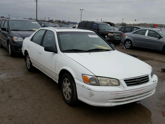 JT2BG22K6Y0460220 - 2000 TOYOTA CAMRY CE WHITE photo 1