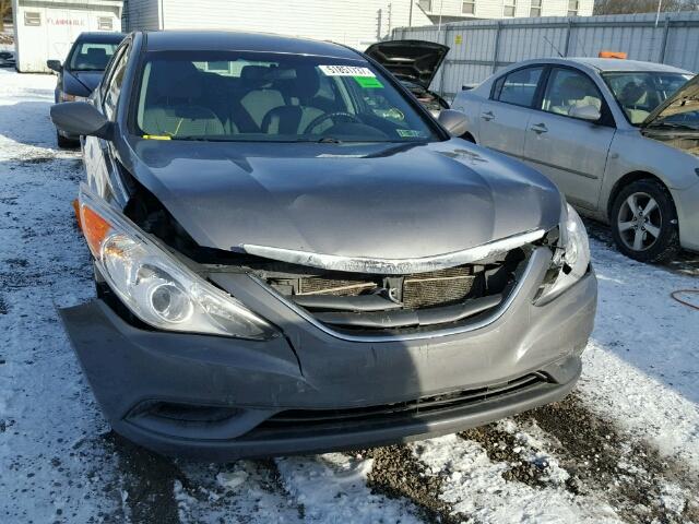 5NPEB4AC3BH149038 - 2011 HYUNDAI SONATA GLS GRAY photo 9