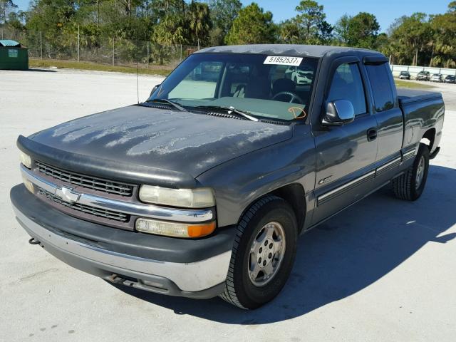 2GCEC19T3Y1219986 - 2000 CHEVROLET SILVERADO CHARCOAL photo 2