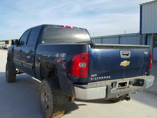 3GCPKSE38BG187137 - 2011 CHEVROLET SILVERADO BLUE photo 3