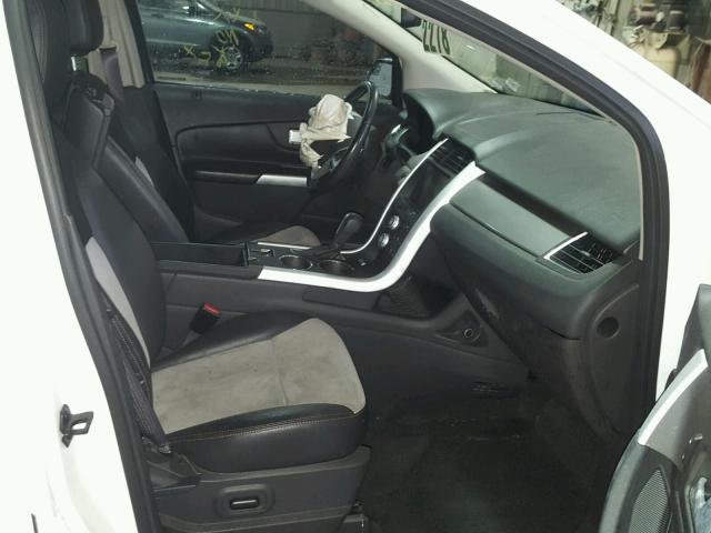 2FMDK4JC5DBA39484 - 2013 FORD EDGE SEL WHITE photo 5