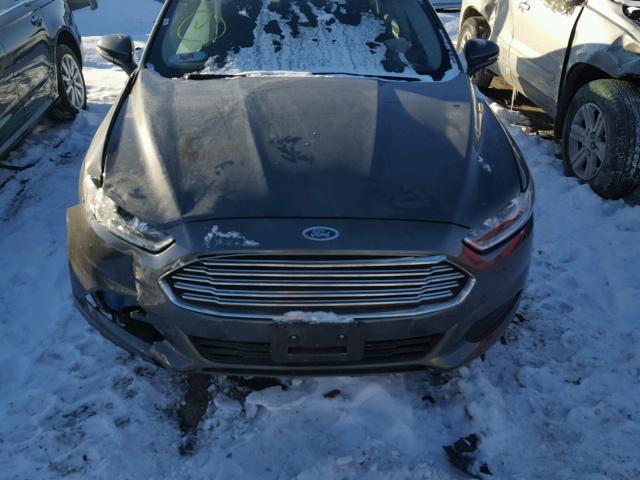 3FA6P0H78GR307407 - 2016 FORD FUSION SE CHARCOAL photo 7