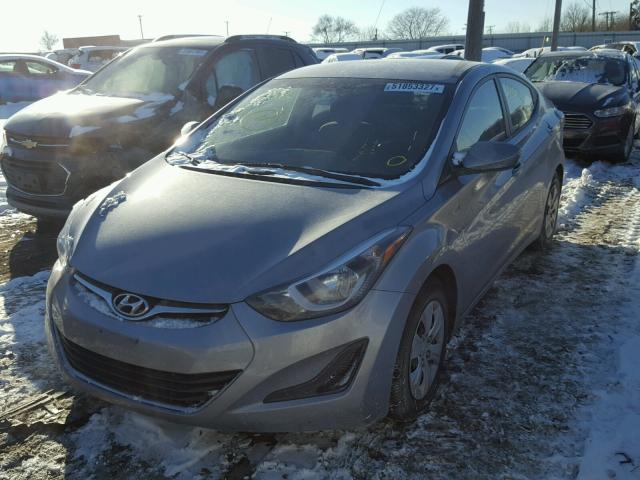 5NPDH4AE2GH701731 - 2016 HYUNDAI ELANTRA SE GRAY photo 2