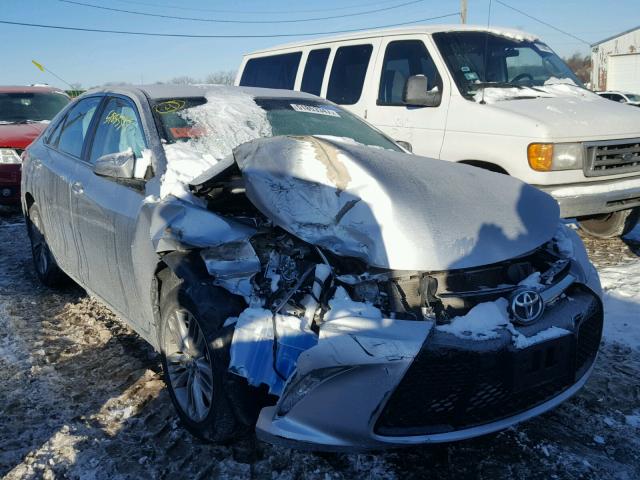 4T1BF1FK4HU753357 - 2017 TOYOTA CAMRY LE GRAY photo 1