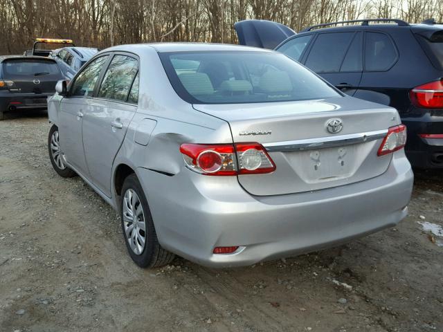 2T1BU4EE1DC030595 - 2013 TOYOTA COROLLA BA SILVER photo 3