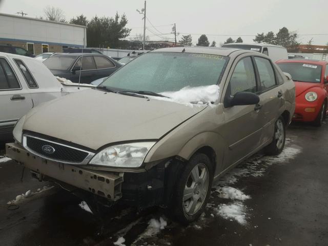 1FAHP34N56W210580 - 2006 FORD FOCUS ZX4 TAN photo 2