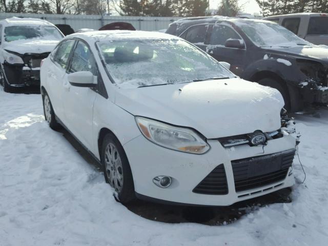 1FAHP3F21CL201973 - 2012 FORD FOCUS SE WHITE photo 1