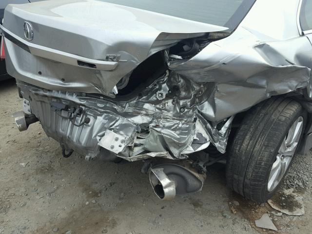 JH4KB2F63AC000955 - 2010 ACURA RL SILVER photo 9