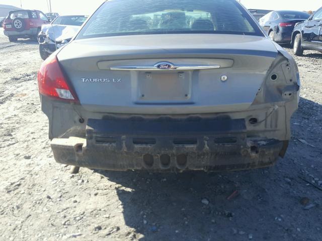 1FAFP52U72A158454 - 2002 FORD TAURUS LX GRAY photo 9