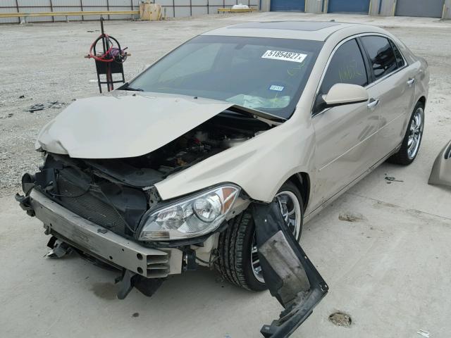 1G1ZD5E06CF102267 - 2012 CHEVROLET MALIBU 2LT GOLD photo 2