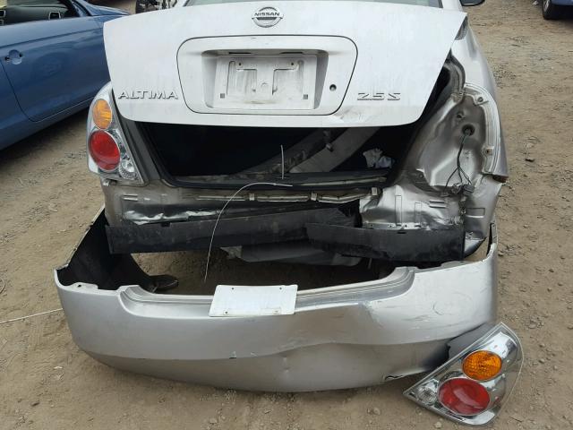 1N4AL11D93C157800 - 2003 NISSAN ALTIMA BAS SILVER photo 9