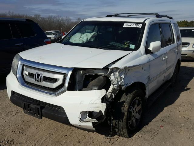 5FNYF38959B003433 - 2009 HONDA PILOT TOUR WHITE photo 2