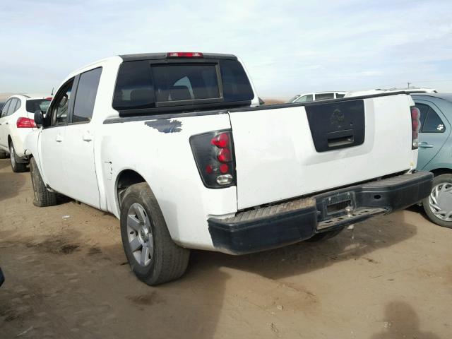 1N6BA07A05N541240 - 2005 NISSAN TITAN XE WHITE photo 3