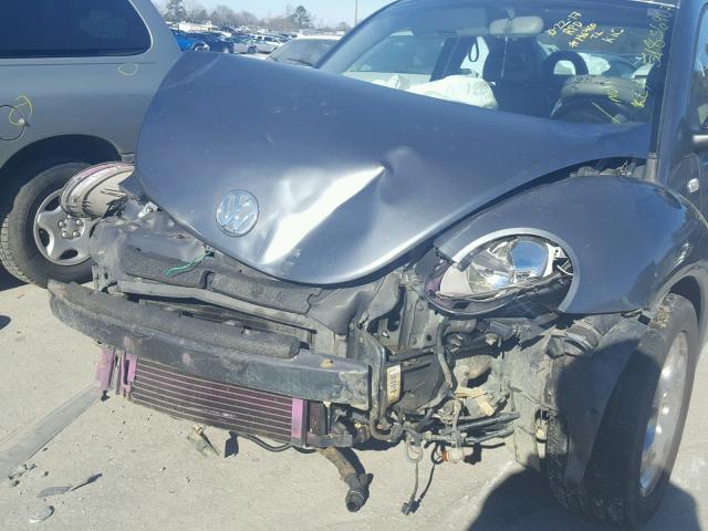3VWCB21C12M439619 - 2002 VOLKSWAGEN NEW BEETLE 灰色 照片 9