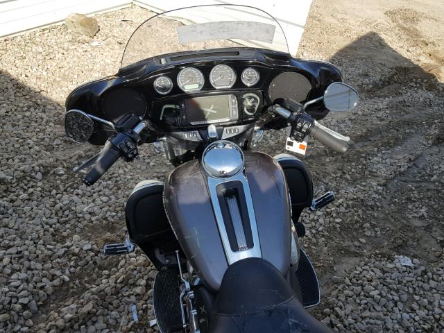 1HD1KEL13EB696959 - 2014 HARLEY-DAVIDSON FLHTK ELEC ნაცრისფერი ფოტო 5