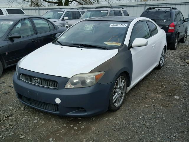 JTKDE167270149512 - 2007 TOYOTA SCION TC WHITE photo 2