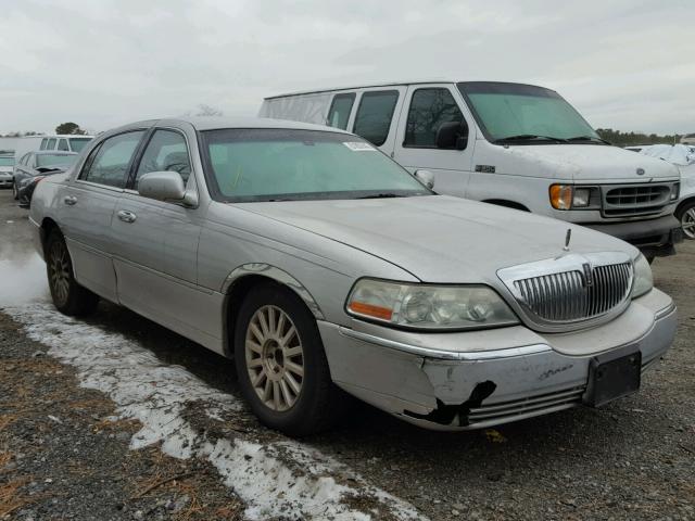 1LNHM81W64Y640886 - 2004 LINCOLN TOWN CAR E GRAY photo 1