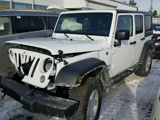 1C4BJWDG2GL260683 - 2016 JEEP WRANGLER U WHITE photo 2