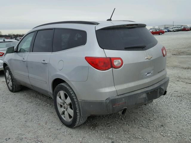 1GNLRHED2AS129478 - 2010 CHEVROLET TRAVERSE L SILVER photo 3