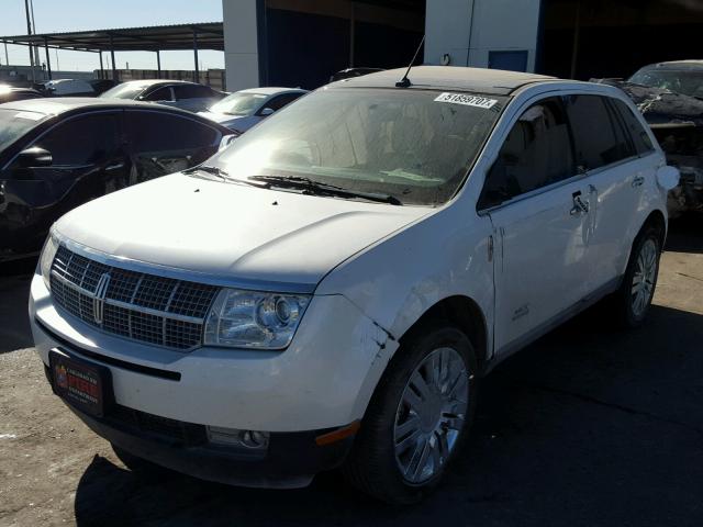 2LMDJ6JC6ABJ00789 - 2010 LINCOLN MKX WHITE photo 2