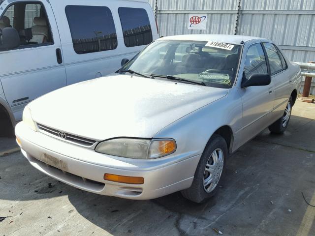 JT2BG12K4T0373841 - 1996 TOYOTA CAMRY DX TAN photo 2