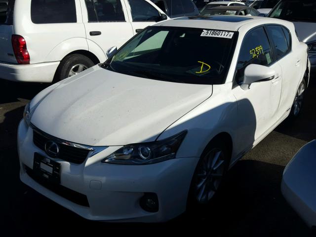 JTHKD5BH3D2172335 - 2013 LEXUS CT 200 WHITE photo 2