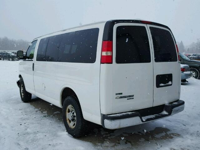 1GA2GYDG3A1155642 - 2010 CHEVROLET EXPRESS G3 WHITE photo 3