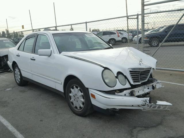 WDBJF82H5XX022810 - 1999 MERCEDES-BENZ E 320 4MAT WHITE photo 1