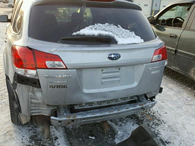 4S4BRBBC6B3355219 - 2011 SUBARU OUTBACK 2. GRAY photo 9