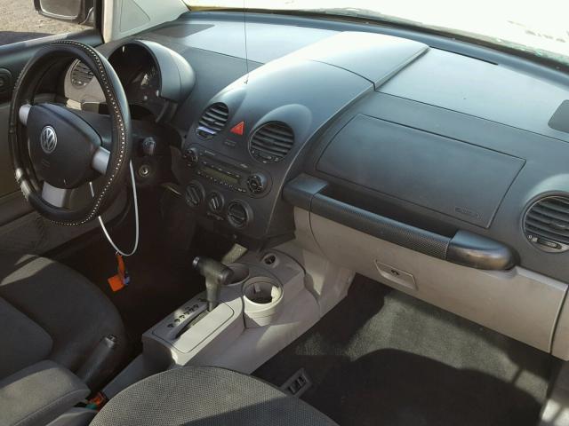 3VWCK31C24M415743 - 2004 VOLKSWAGEN NEW BEETLE 黑色 照片 9