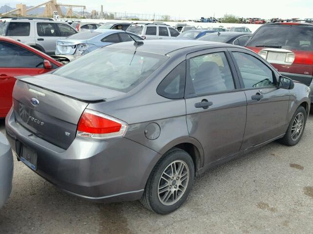 1FAHP3FN9AW273817 - 2010 FORD FOCUS SE CHARCOAL photo 4