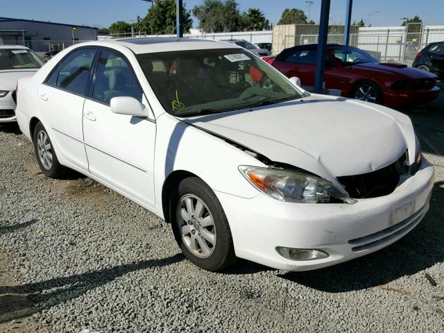 4T1BE32K24U351318 - 2004 TOYOTA CAMRY LE WHITE photo 1