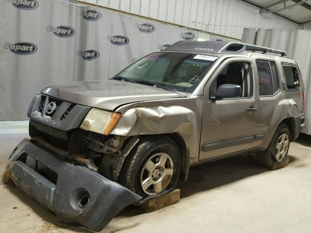 5N1AN08U25C616541 - 2005 NISSAN XTERRA OFF BEIGE photo 2