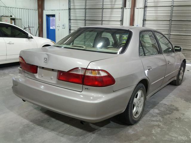 1HGCG165XWA027700 - 1998 HONDA ACCORD EX GOLD photo 4