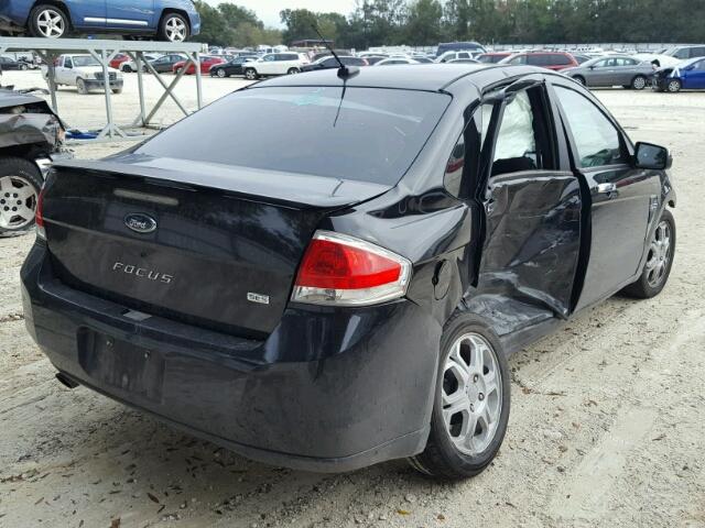 1FAHP35N98W279936 - 2008 FORD FOCUS SE BLACK photo 4