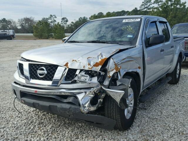 1N6AD0ER8AC425205 - 2010 NISSAN FRONTIER C SILVER photo 2