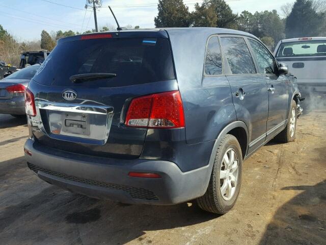 5XYKT3A19BG137377 - 2011 KIA SORENTO BA BLUE photo 4