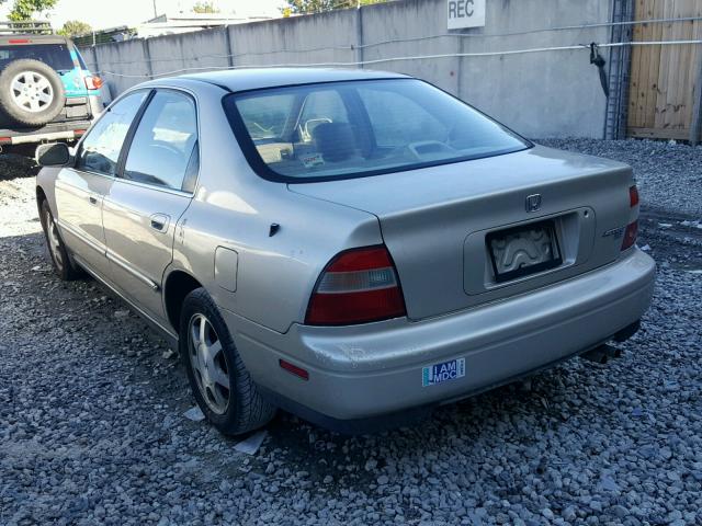 1HGCD5661RA182164 - 1994 HONDA ACCORD EX TAN photo 3