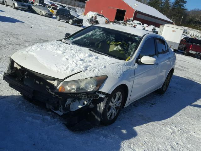 1HGCP26488A021975 - 2008 HONDA ACCORD LXP WHITE photo 2