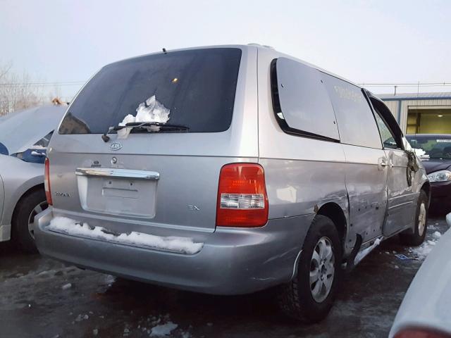 KNDUP131046506633 - 2004 KIA SEDONA EX SILVER photo 4