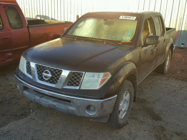 1N6AD07W16C430787 - 2006 NISSAN FRONTIER C BLACK photo 2